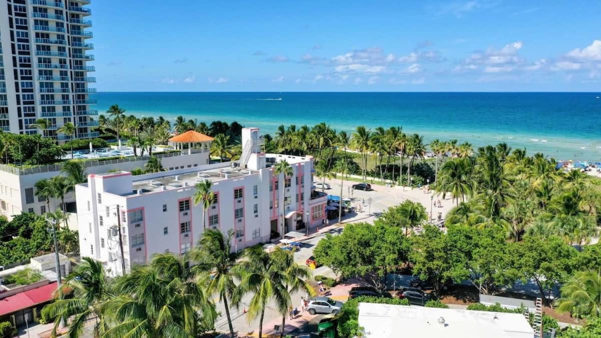 Beach Bae -Deco Studio Steps From The Ocean Apartment Miami Beach Exterior photo